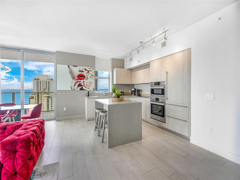 Condo for sale at Hyde Beach House R1601