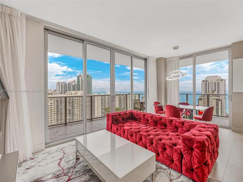 Condo for sale at Hyde Beach House R1601