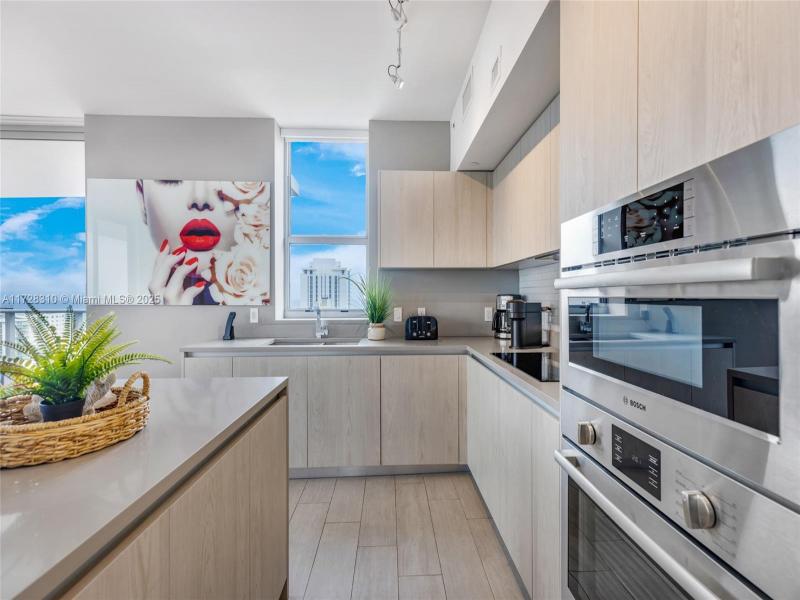 Condo for sale at Hyde Beach House R1601