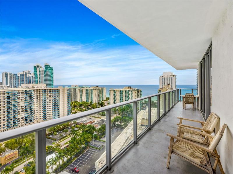 Condo for sale at Hyde Beach House R1601