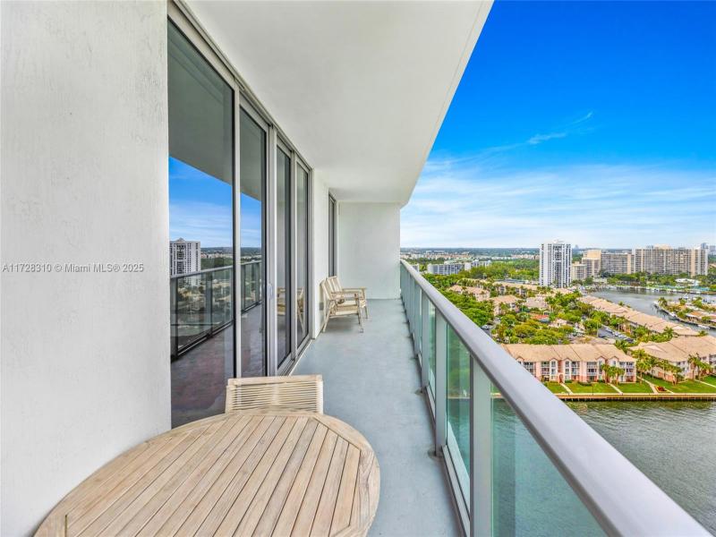 Condo for sale at Hyde Beach House R1601