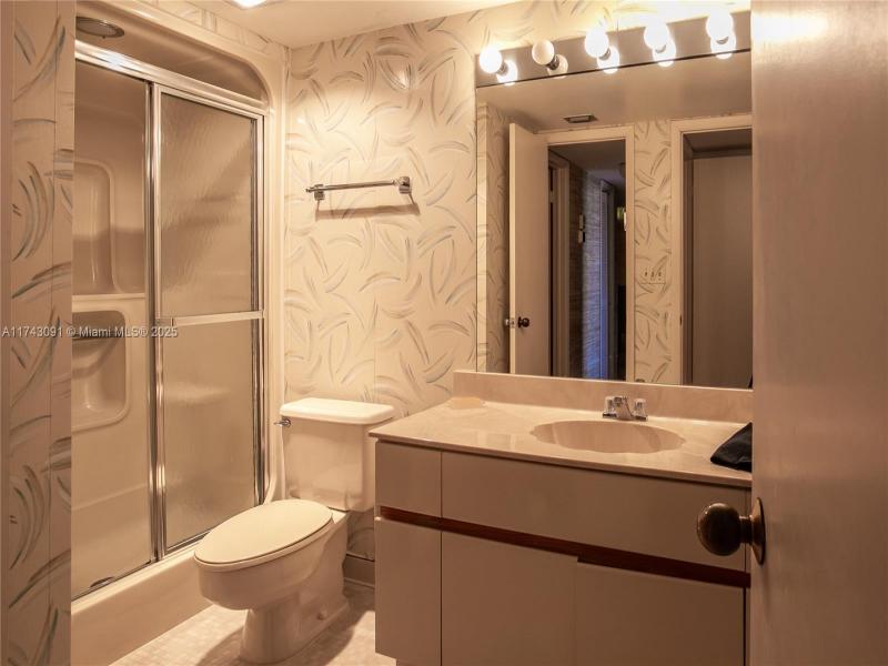 Condo for sale at Anchor Bay Club 406