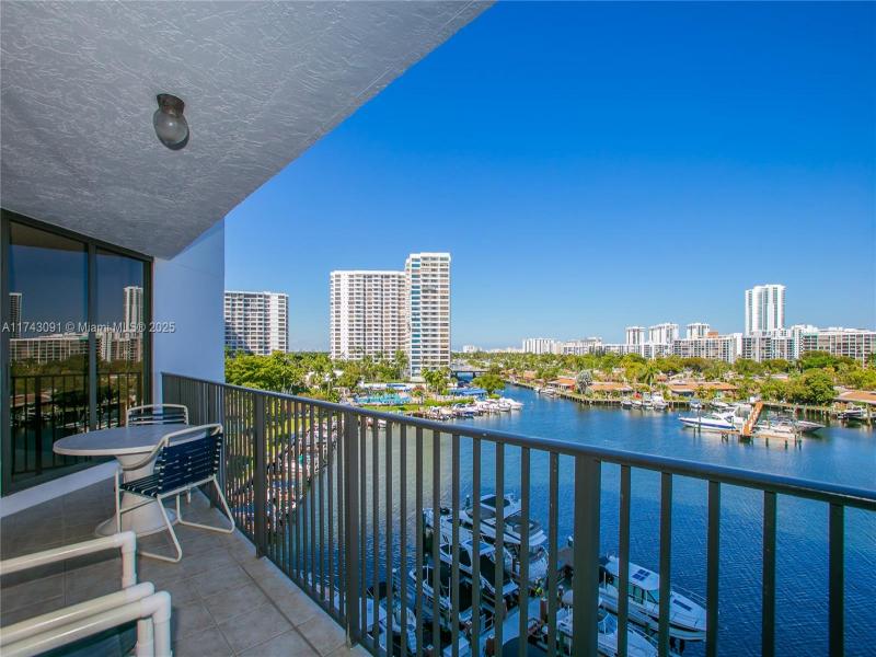 Condo for sale at Anchor Bay Club 406