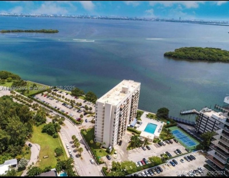 Condo for sale at Clipper 12R