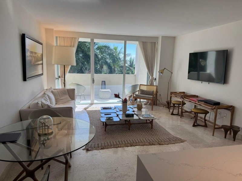 Condo for sale at Ritz Carlton Coconut Grove 303