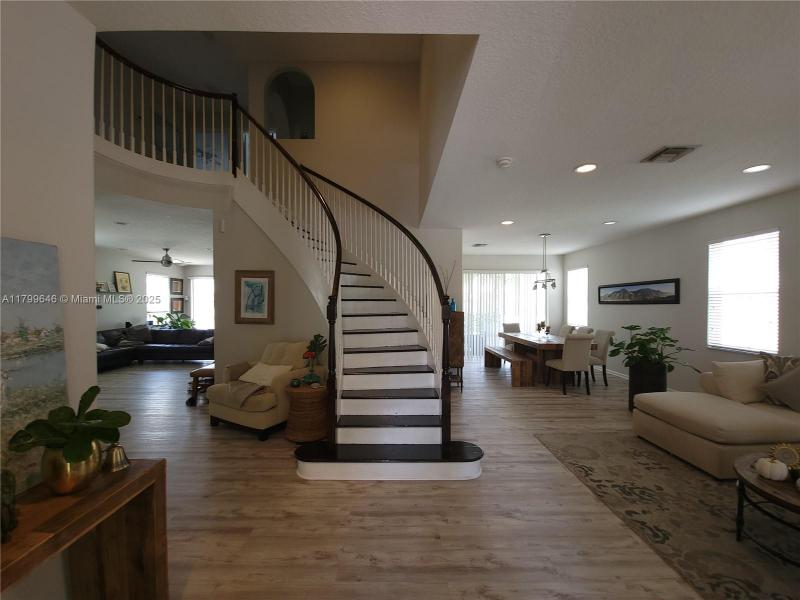 Property photo # 4