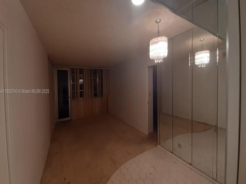 Condo for sale at Winston Towers 1711