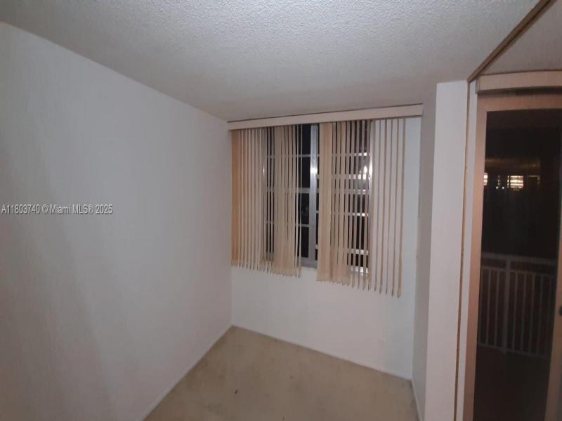 Condo for sale at Winston Towers 1711