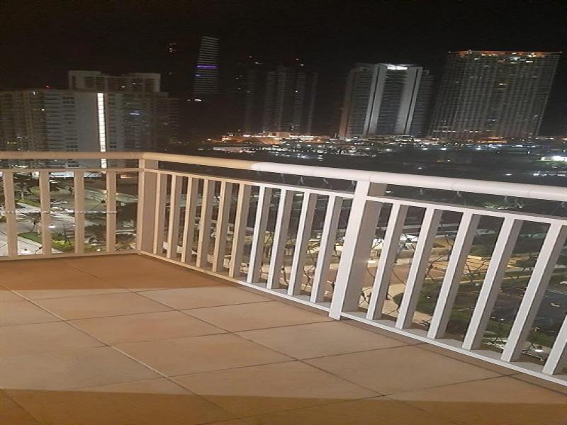 Condo for sale at Winston Towers 1711