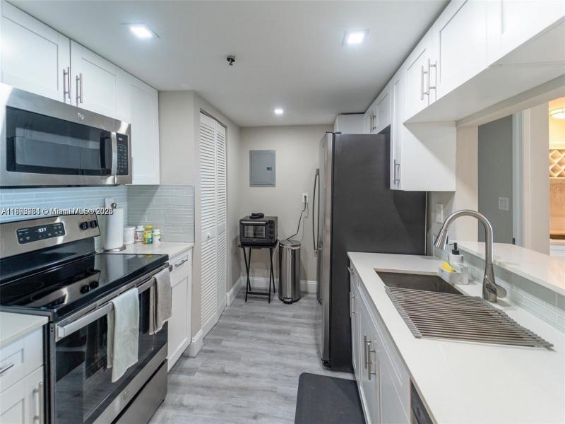 Property photo # 9