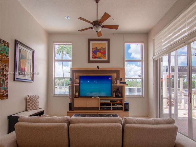 Property photo # 4