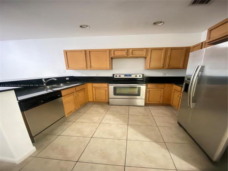 Property photo # 4