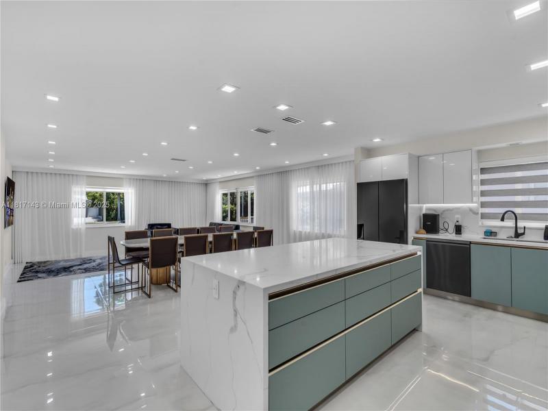 Property photo # 4