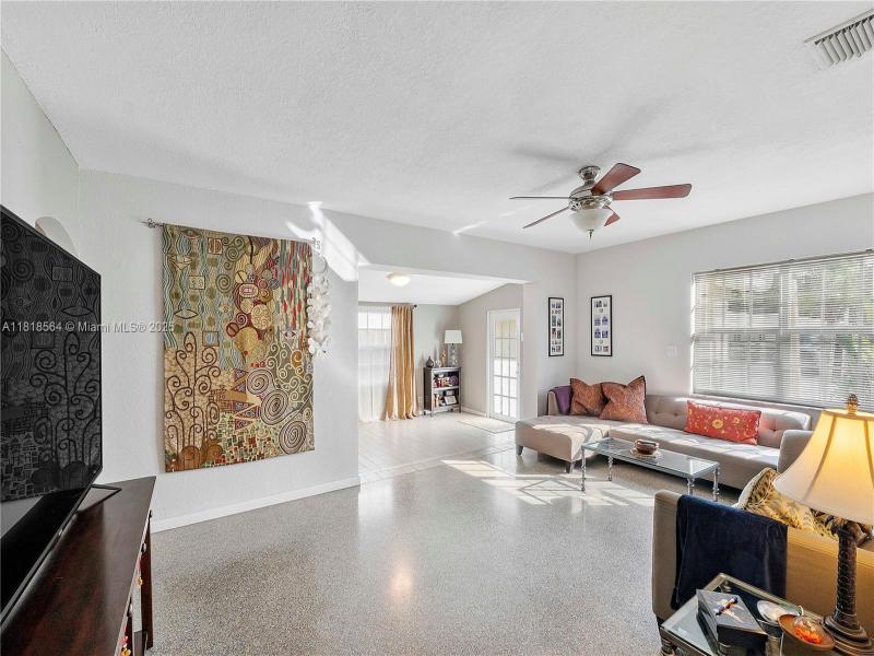 Property photo # 6