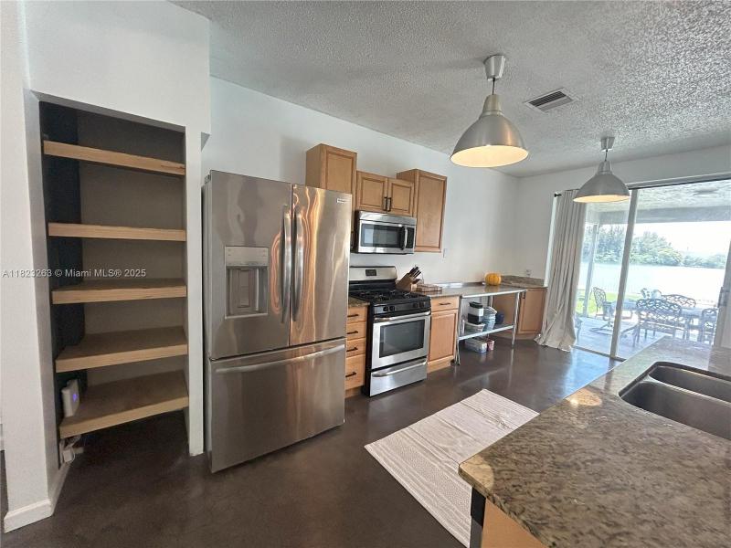 Property photo # 2