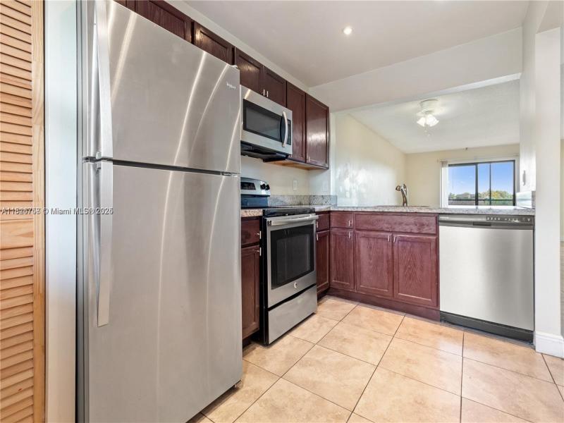 Property photo # 6