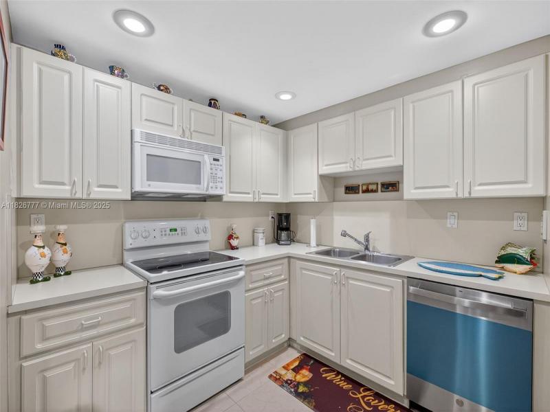 Property photo # 6