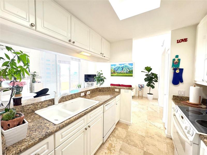Property photo # 8