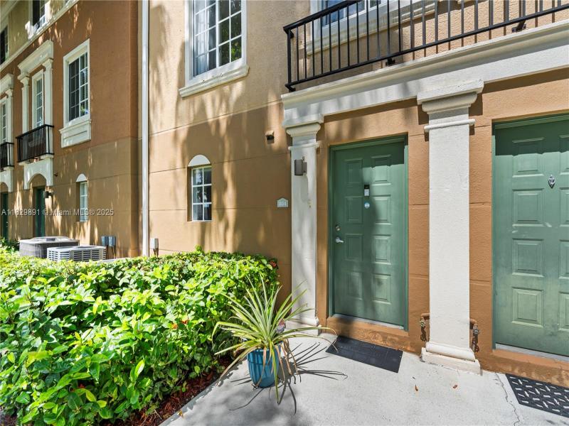 Comprar apartamento en Aventi at Aventura 804