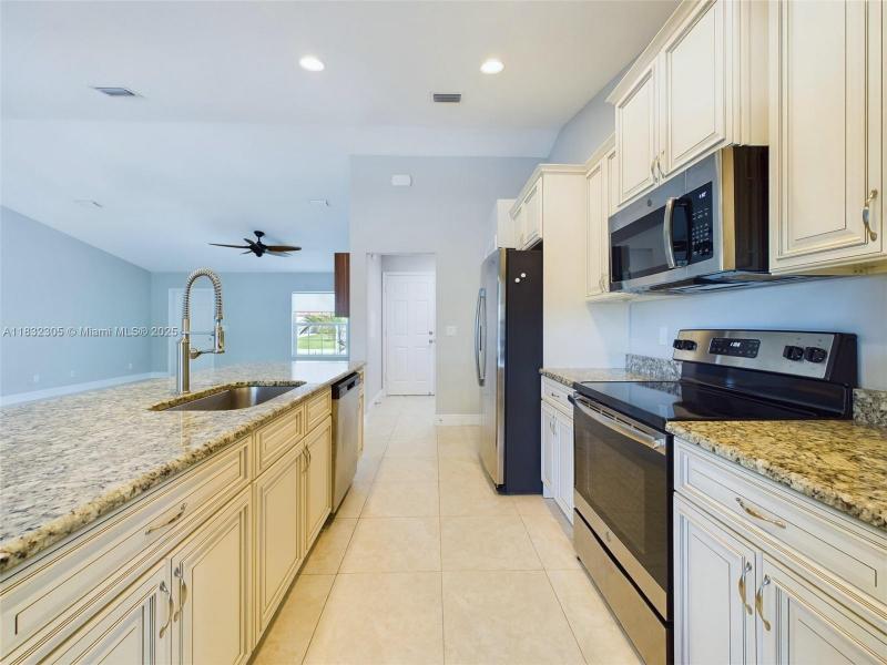 Property photo # 2