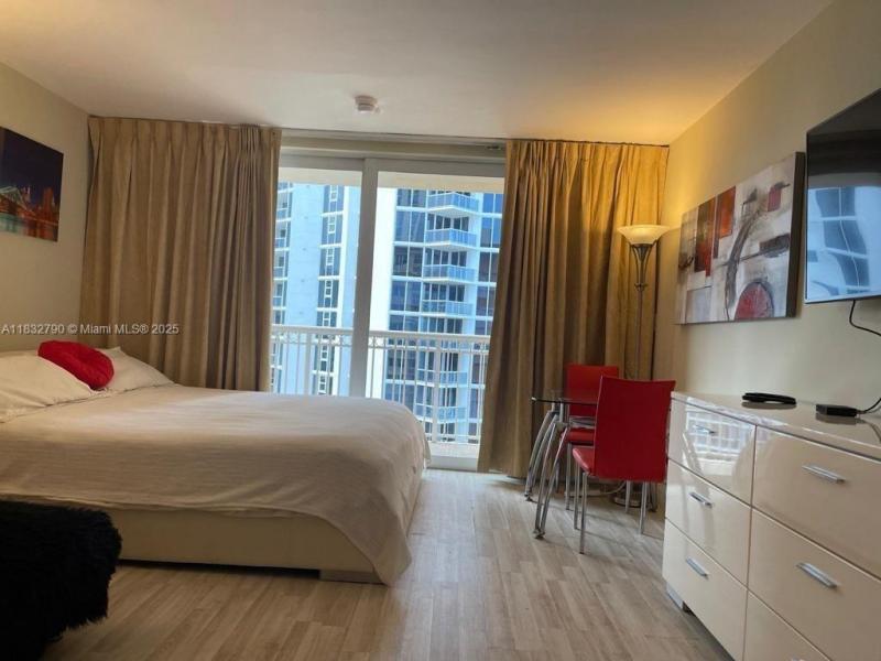 Comprar apartamento en Aventura Beach Club 717
