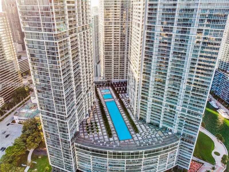 Condo for sale at Icon Brickell Tower II 1511