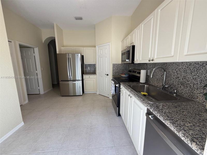 Property photo # 8