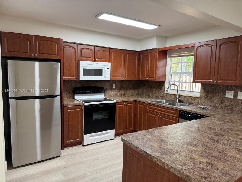 Property photo # 2