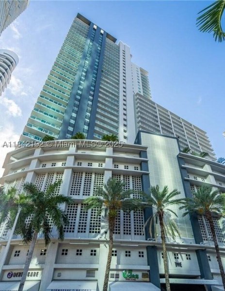 Comprar apartamento en Vue at Brickell 2006