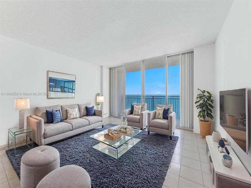 Condo for sale at Palm Bay Condo 4H