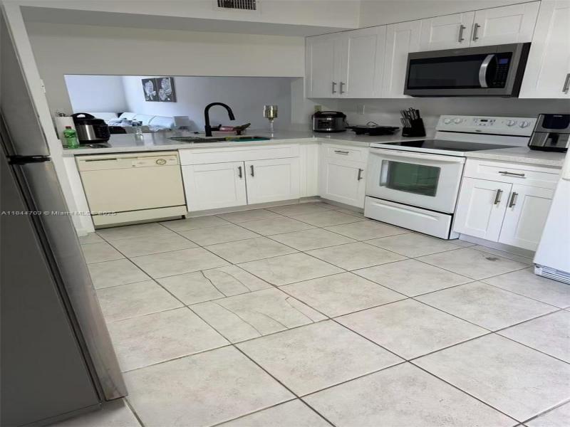 Property photo # 0
