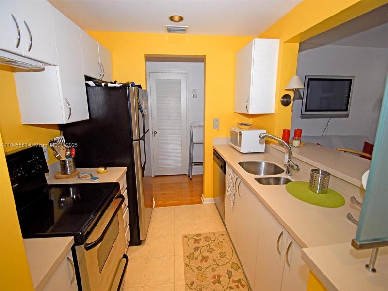 Property photo # 6