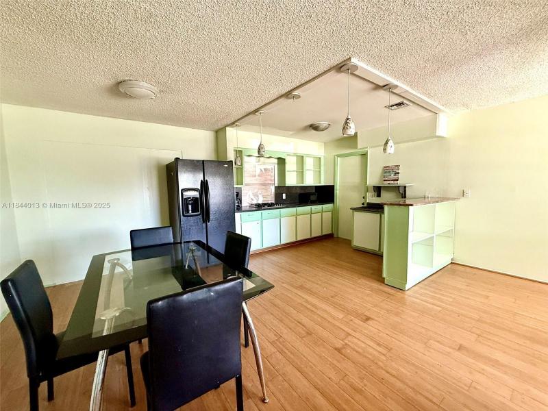 Property photo # 9