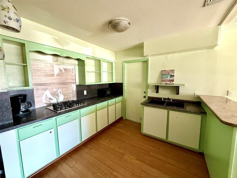 Property photo # 6
