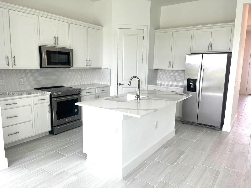 Property photo # 4