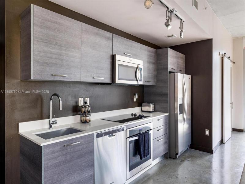 Property photo # 6