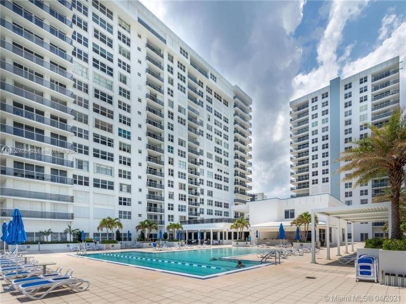 Condo for sale at Aquarius Towers 1406-S