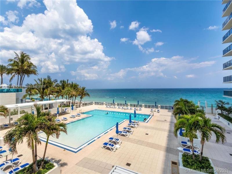 Condo for sale at Aquarius Towers 1406-S