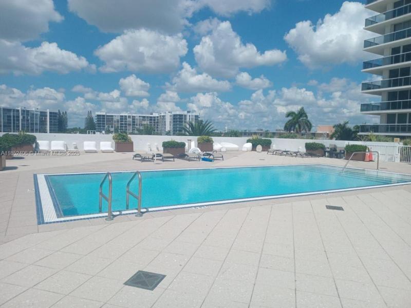 Condo for sale at Aquarius Towers 1406-S