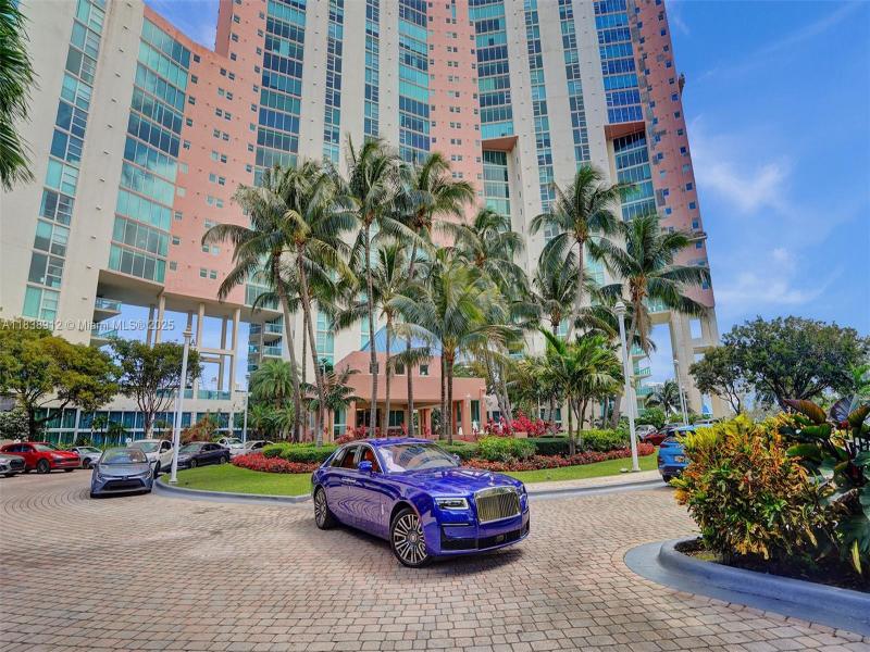 Condo for sale at Hidden Bay 812