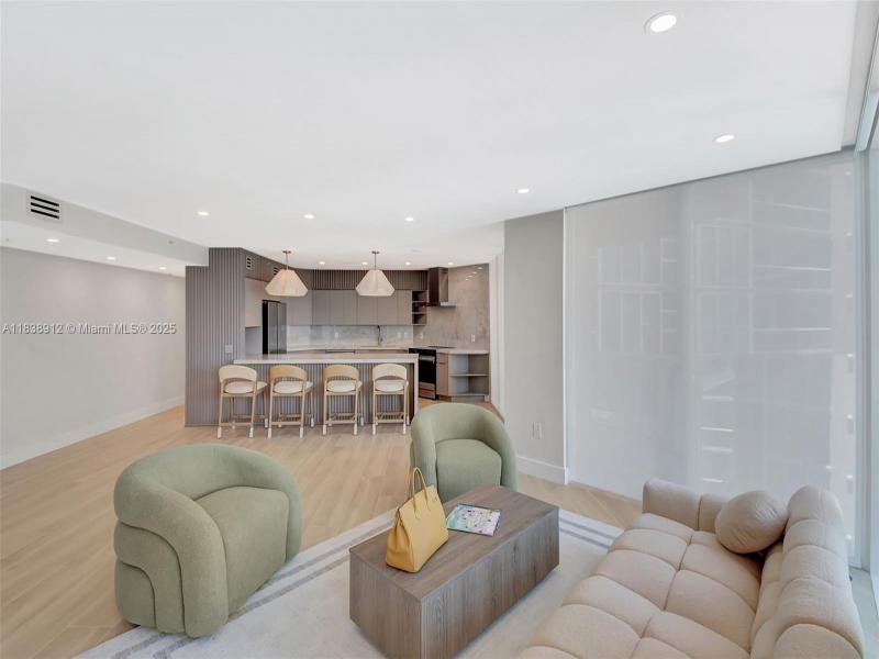 Condo for sale at Hidden Bay 812