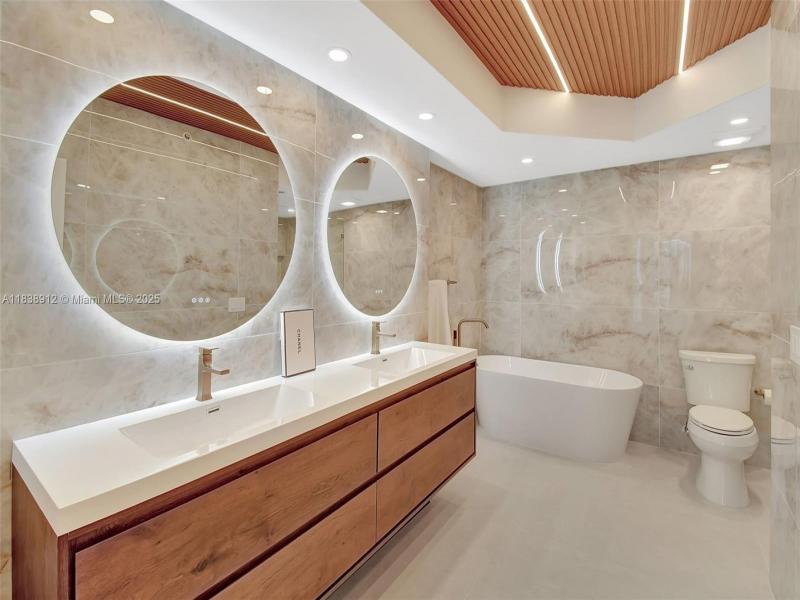 Condo for sale at Hidden Bay 812