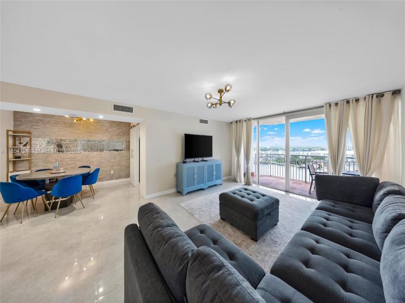 Property photo # 9