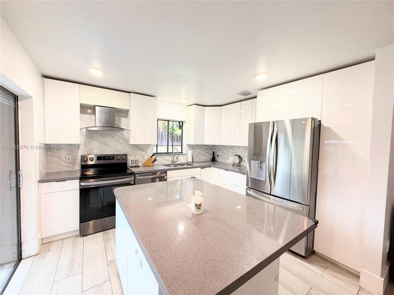 Property photo # 4