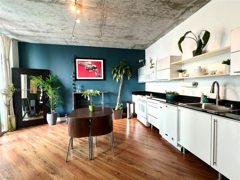 Property photo # 6