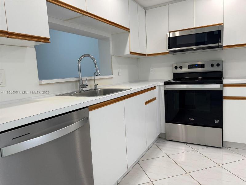 Property photo # 9
