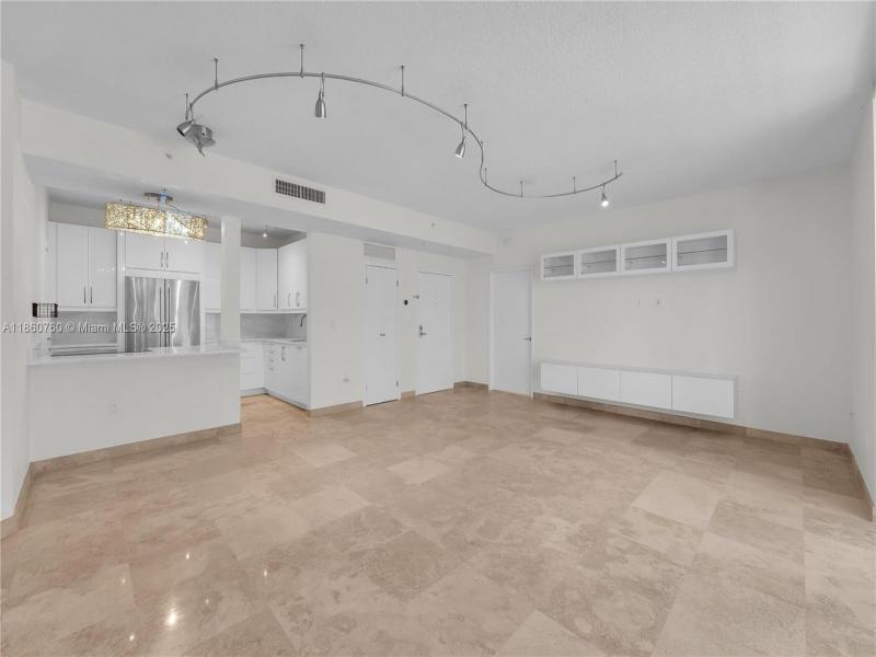 Condo for sale at The Vistas 202