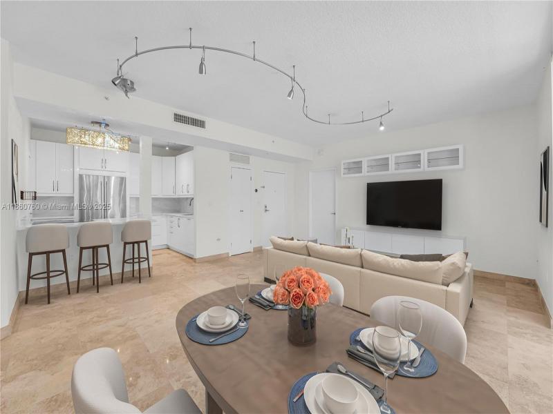 Condo for sale at The Vistas 202