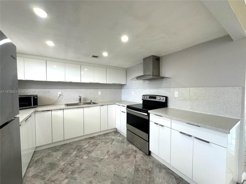 Property photo # 8