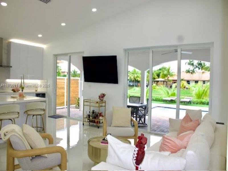 Property photo # 8